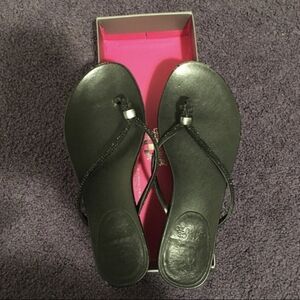 Vince Camuto sandals slip on Flip Flop 7M